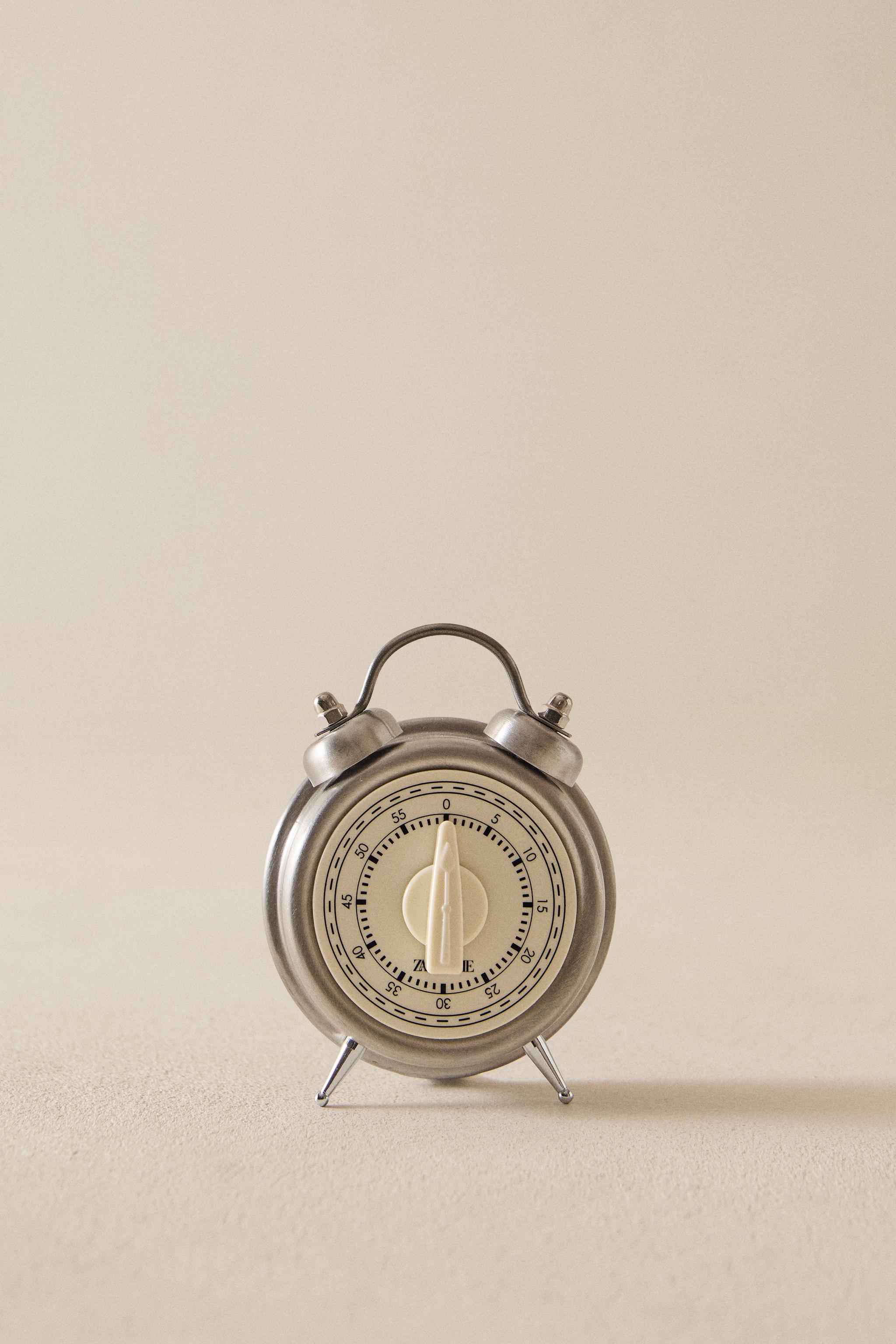 TIMER WITH LEGS AND HANDLE